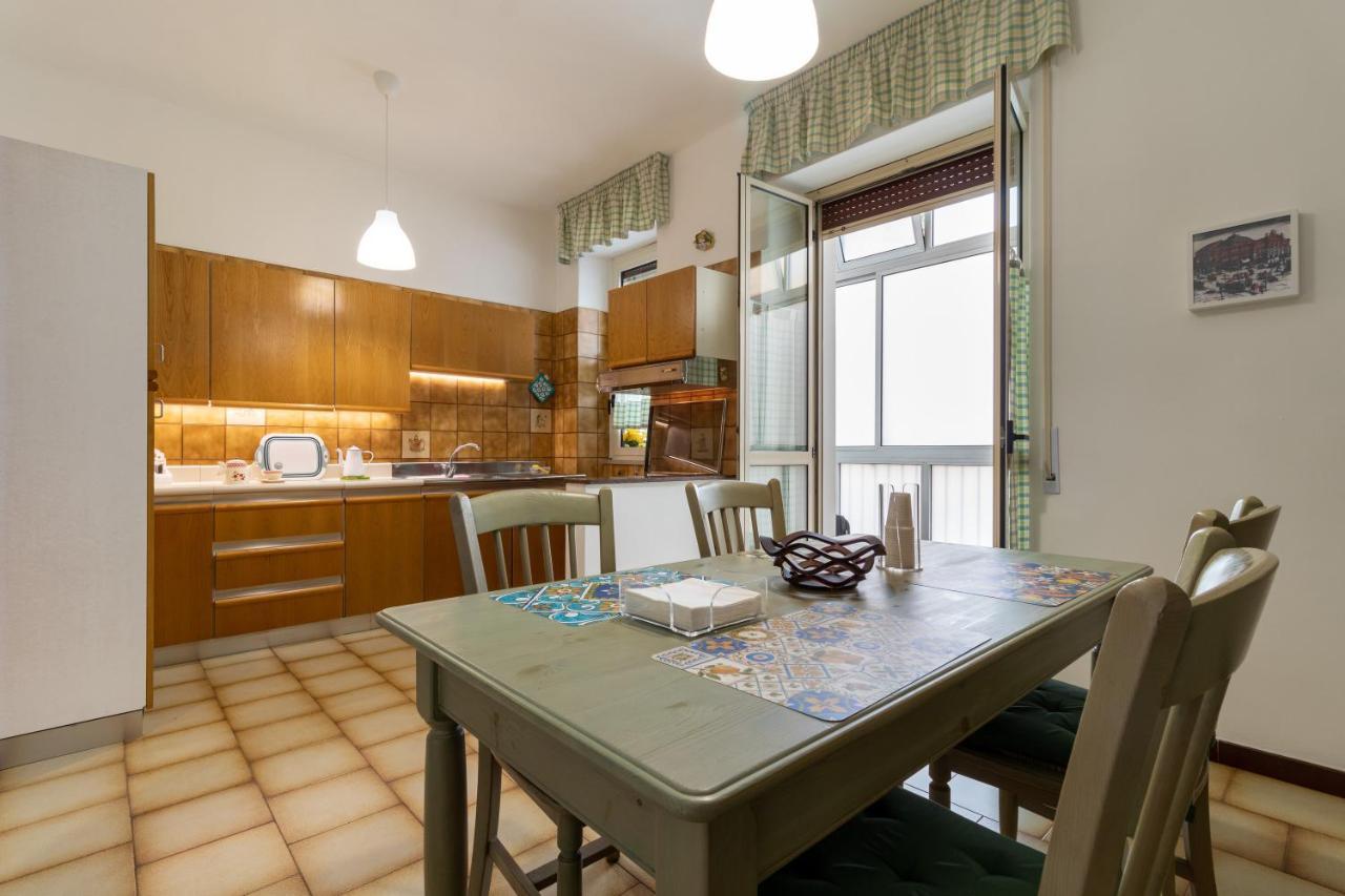 Chicca Casa Vacanze บารี ภายนอก รูปภาพ